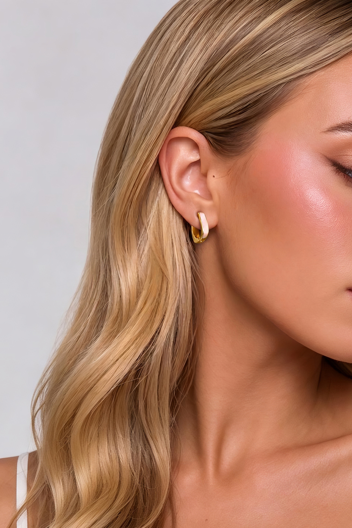Silk Glow Earrings Gold