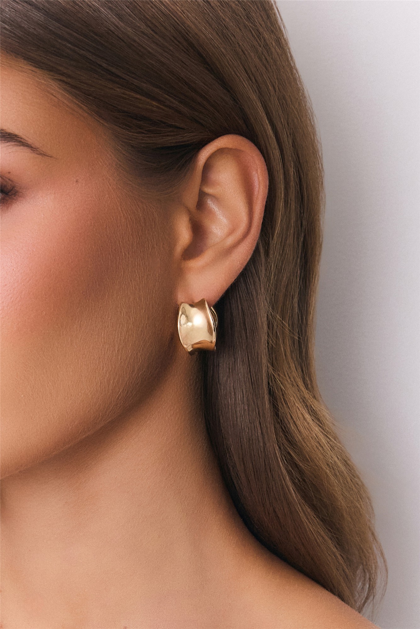 Better With Fashion Earrings Gold