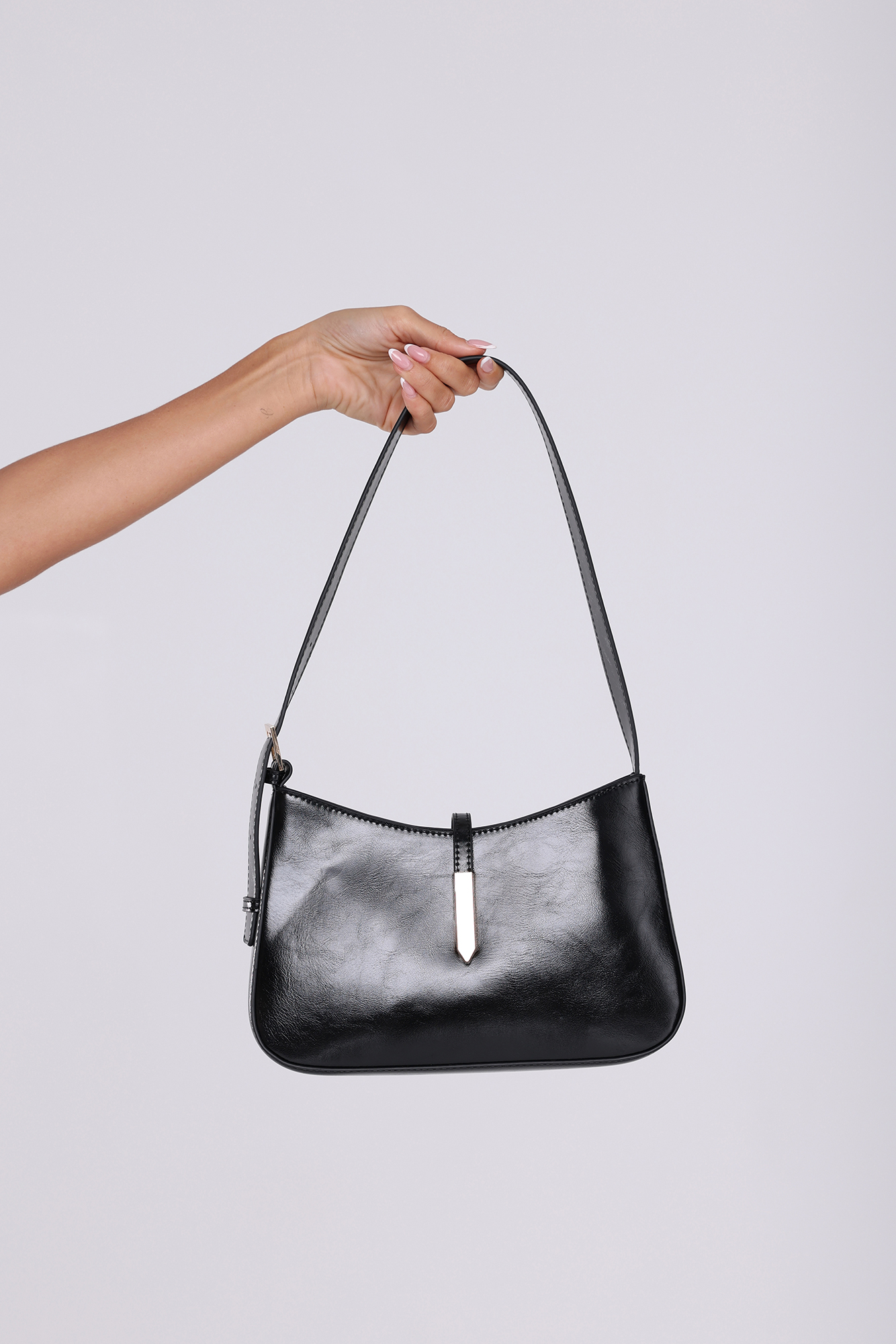 Bergman Shoulder Bag Black Shine